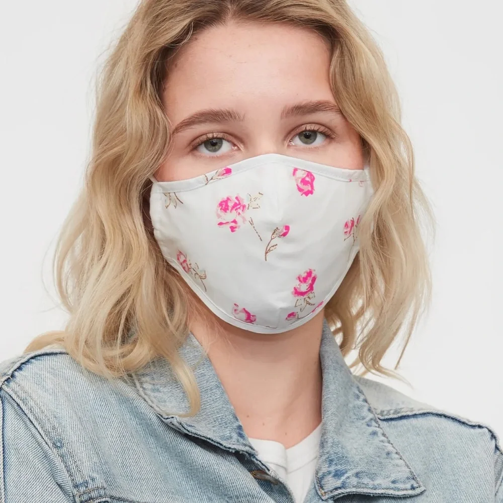 GAP Adult Contour Mask with Filter Pocket (3-Pack)